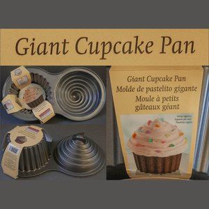 (1) NWT Wilton Giant Cupcake Pan Mold